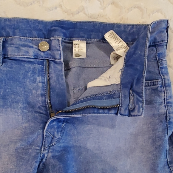 DIVIDED SHORTS 10 - Picture 6 of 8